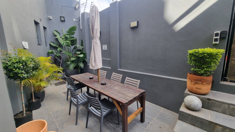 Commercial Property for Sale in Woodstock Western Cape
